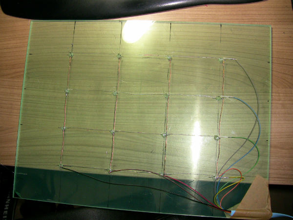 LEDs verbaut im Gitterverbund ;)